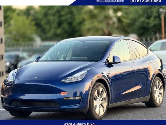 TESLA MODEL Y 2020 5YJYGDEE8LF036454 image